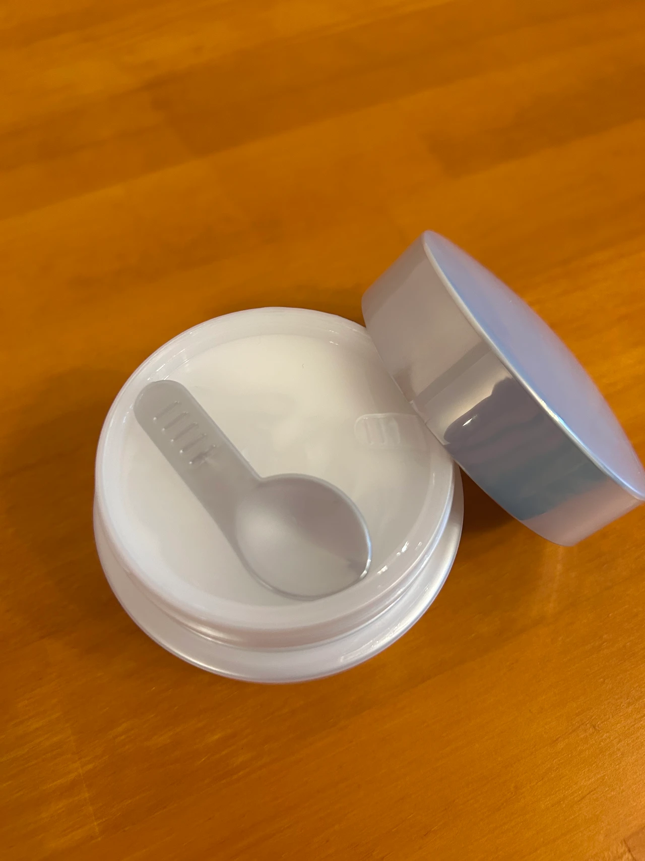 夏の美白スキンケアに！【パーフェクトワン 薬用ホワイトニングジェル（医薬部外品）】_3