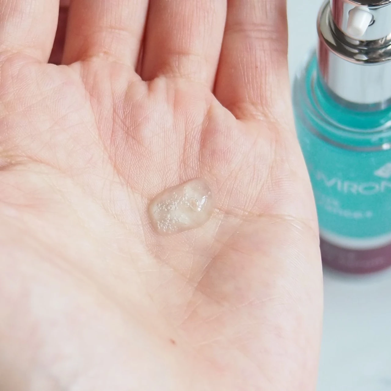 猛暑の夏にイチオシ！夜用美容液「エンビロン セリエンスナイトセラム」で快適エイジングケア_3_1