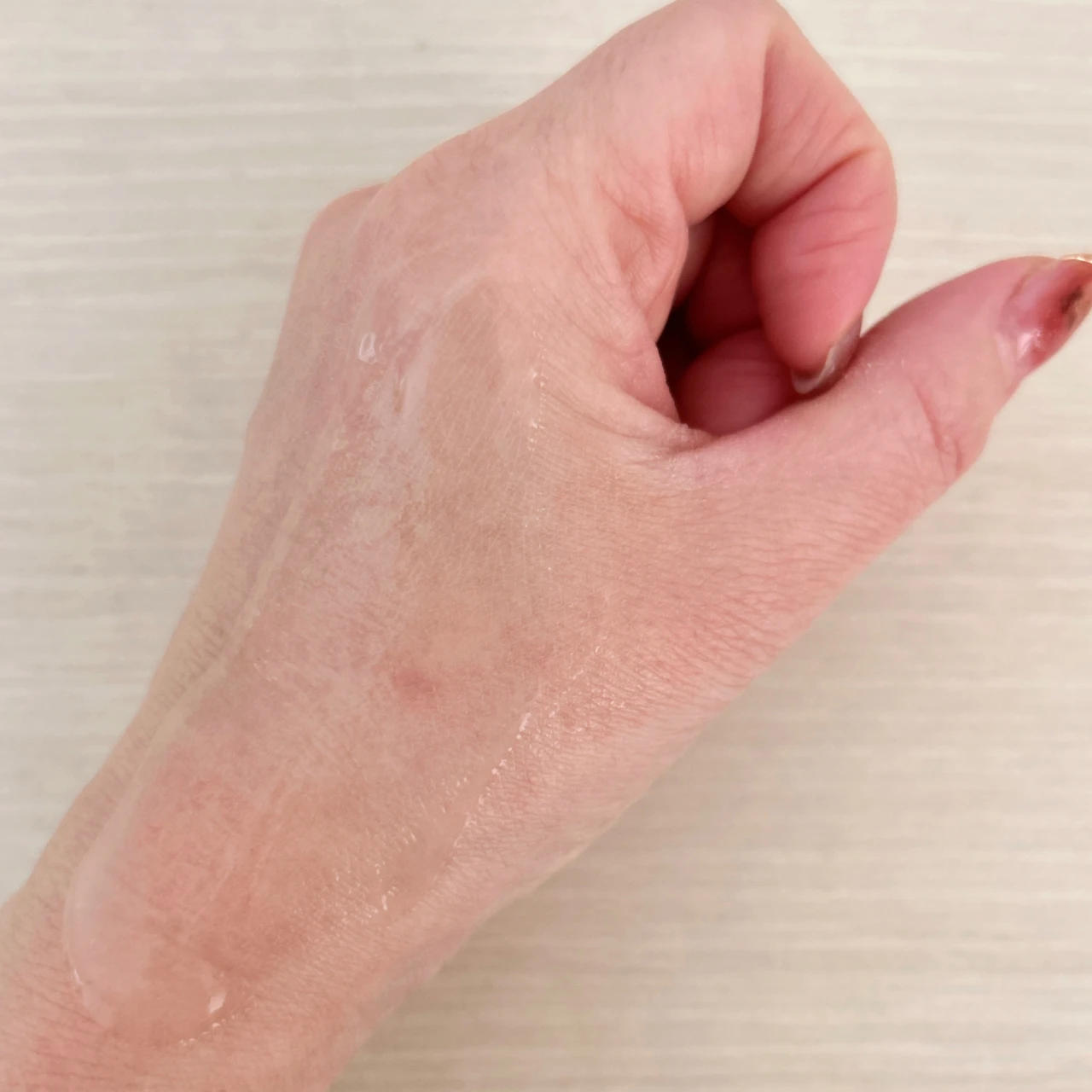 エリクシール ザ セラム aa （医薬部外品）テクスチャー