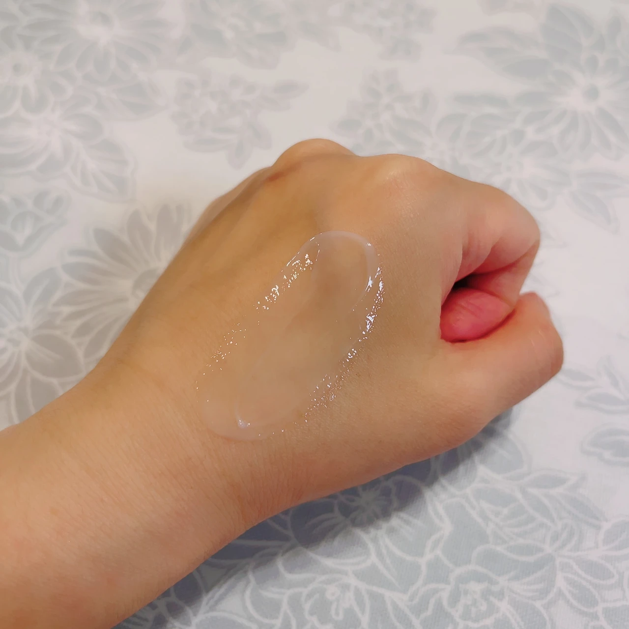 ディセンシア クリームのスウォッチ②