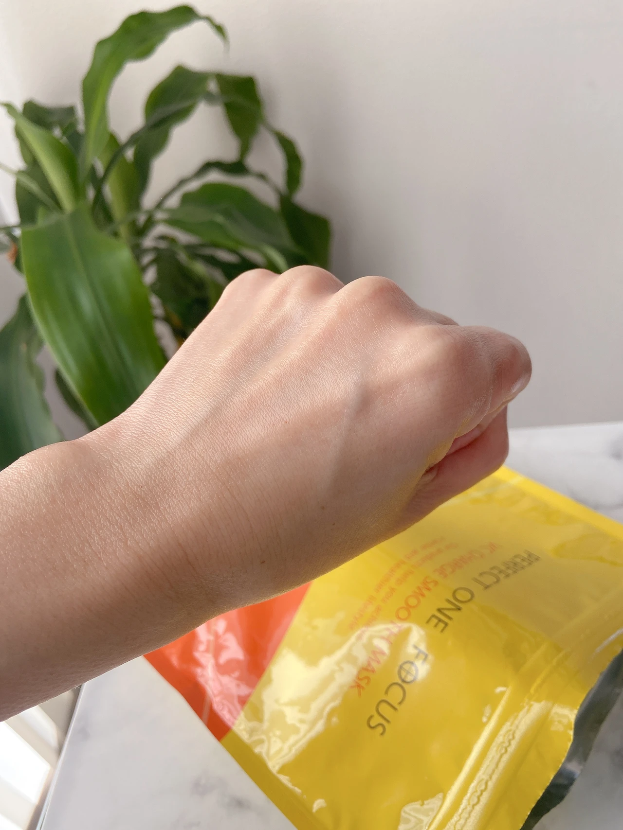 【毛穴気になる人はコレ✨】パーフェクトワン フォーカス「VCチャージ スムースマスク」🍊_3_2