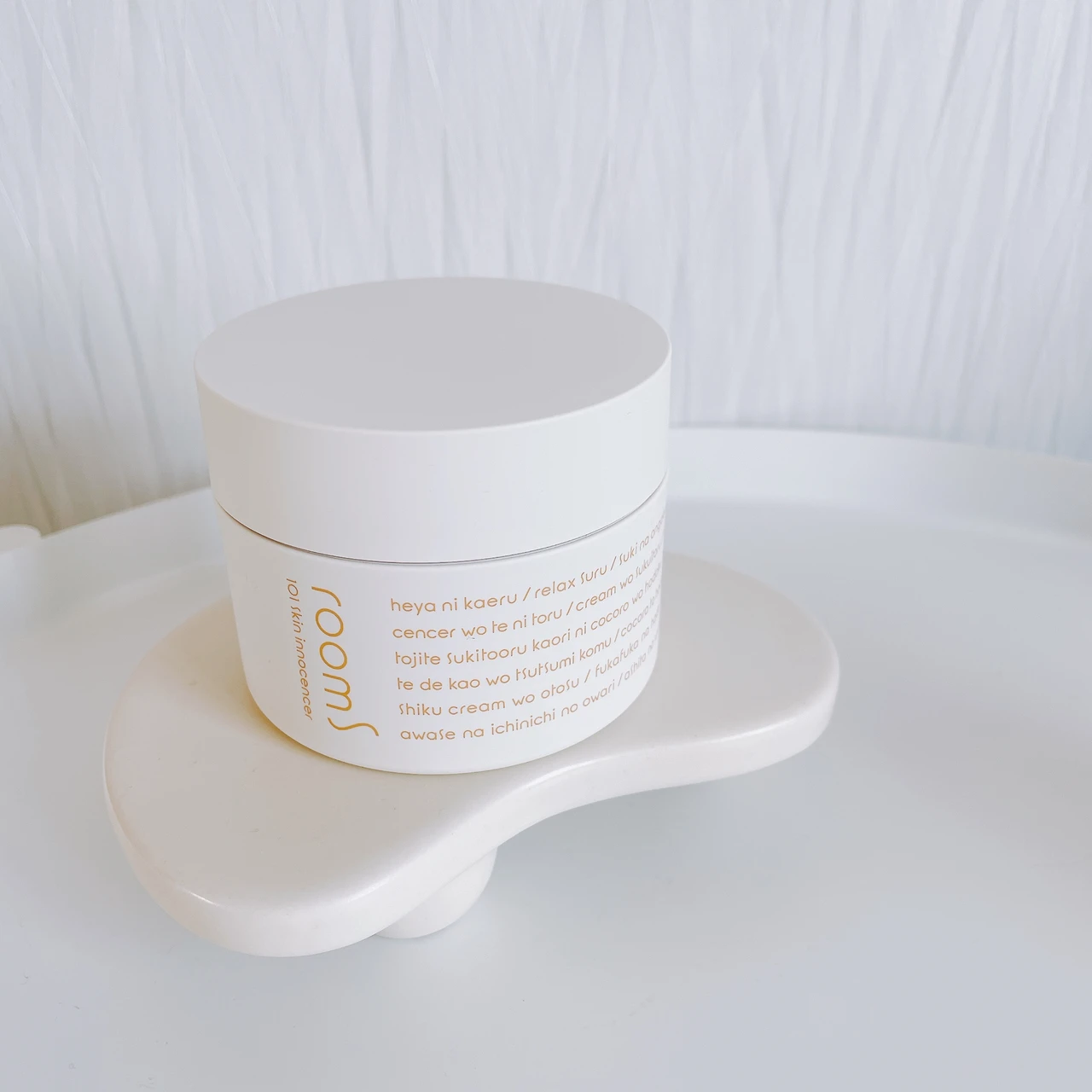 ルームエス スキンイノセンサ101