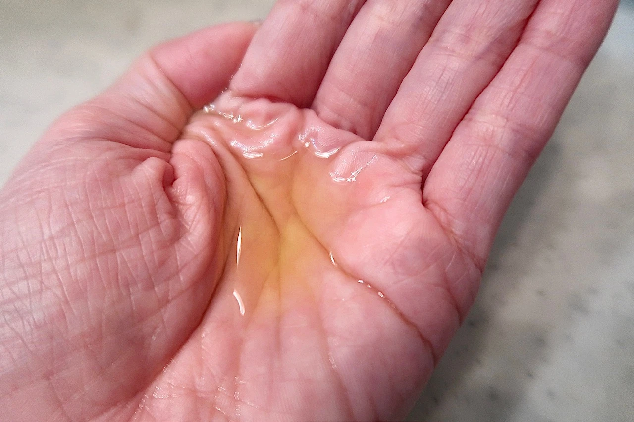 Be  クレンジングオイルC　テクスチャー①