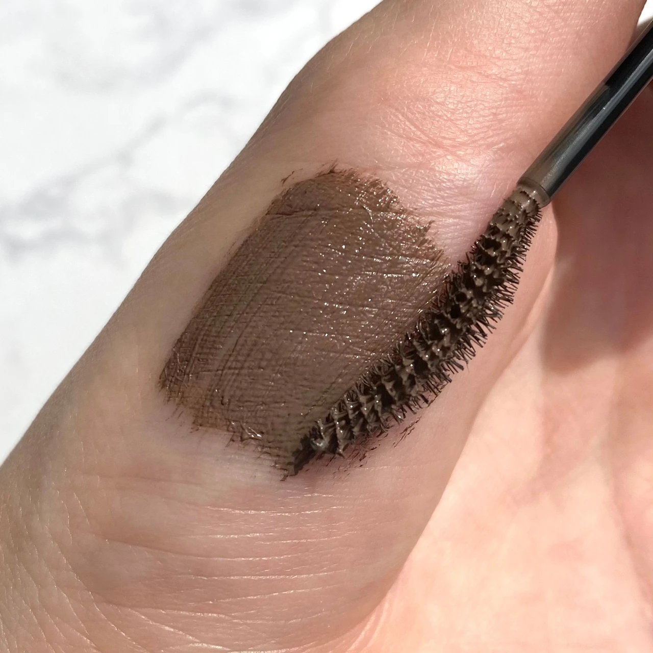 手 マスカラ コスメ メイク 化粧品