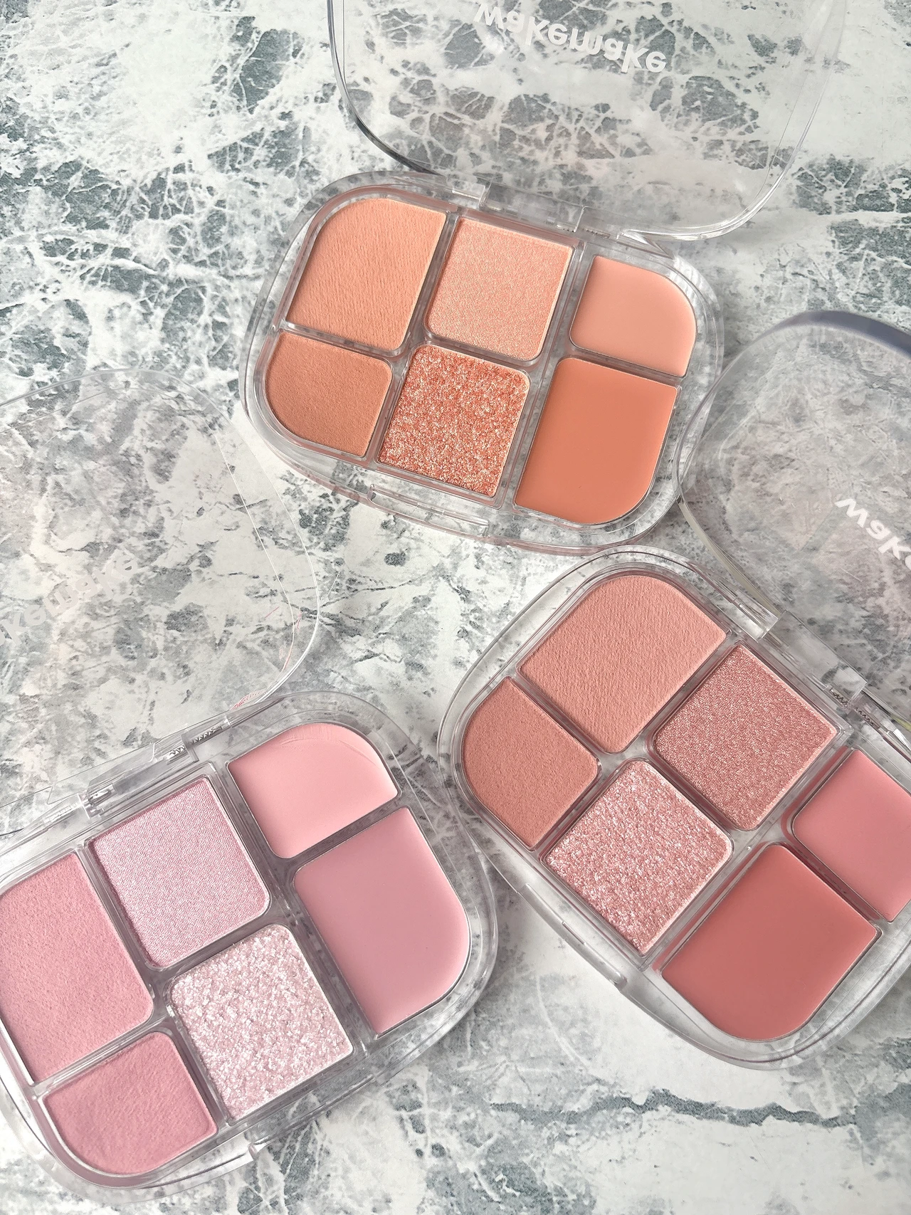 アイカラーからチークまでマルチに使える！ソフトシアーマルチパレット_2