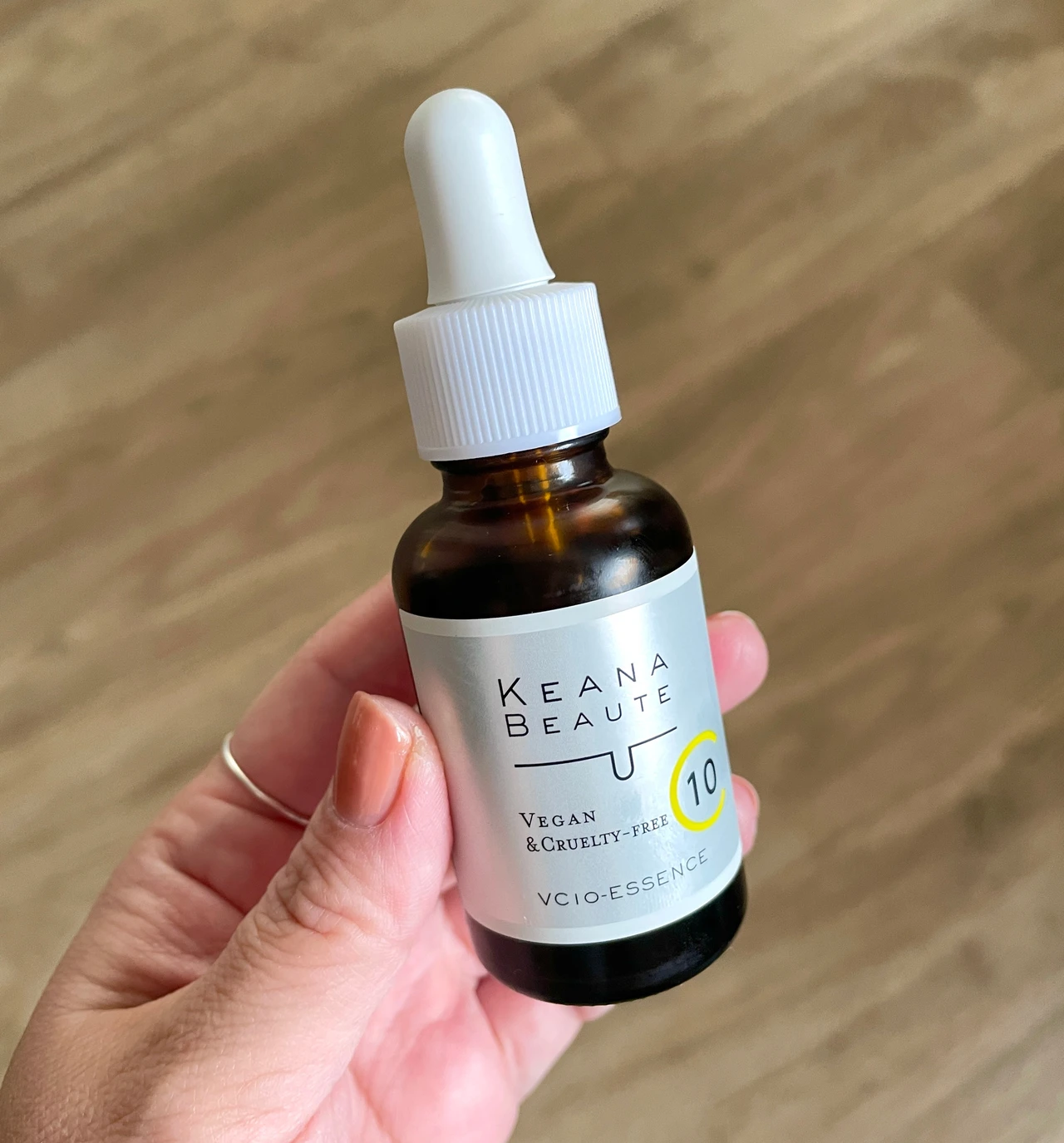 ケアナボーテ、美容液、ビタミンC