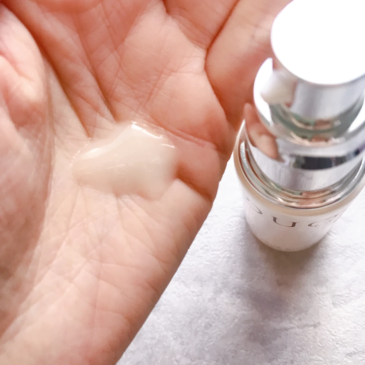 デュオ ザ 薬用美白リンクルセラム　パッケージ