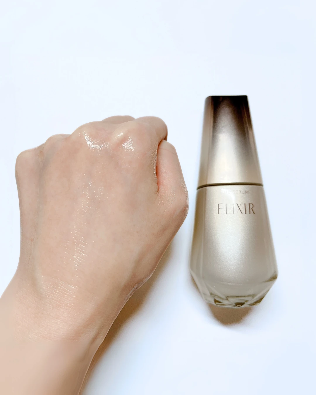 ベストコスメ３０賞受賞の話題のエリクシール美容液で大人の肌悩みにアプローチ！_3_2