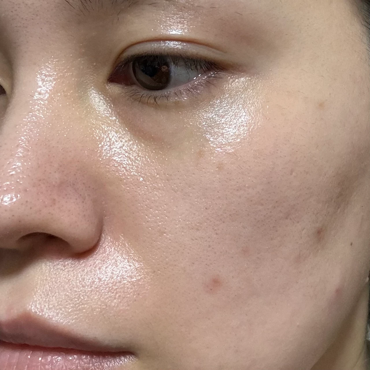 化粧水・美容液・乳液の3つのケアがこれ1本で完結！_2_2