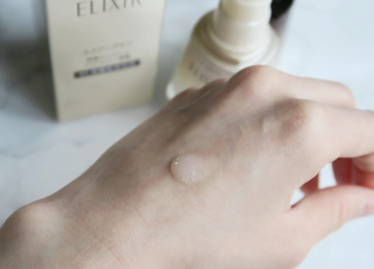 エリクシール ザ セラム aa（医薬部外品）