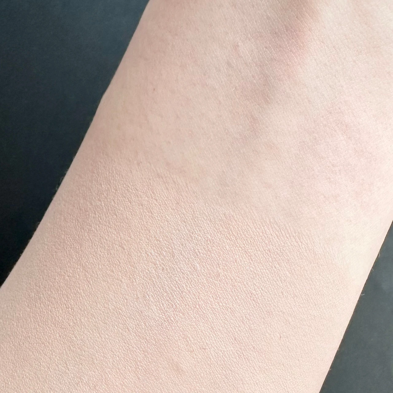 2月10日発売！うす膜がお肌にぴたっと密着！メイベリンの新作リキッドファンデーション_6