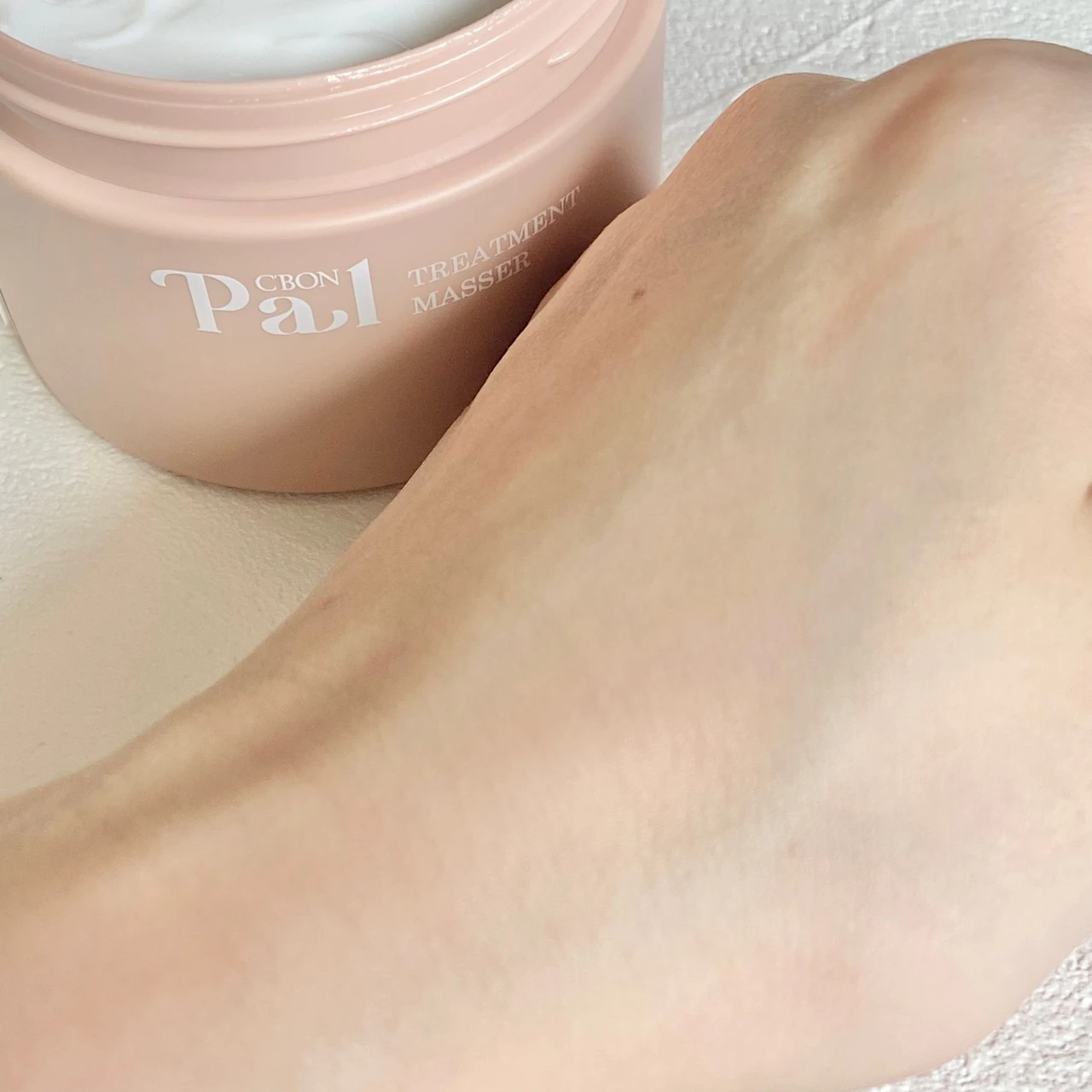 長年の技術を詰め込んだ【C'BON Pal(シーボンパル)】誕生！贅沢なクレンジング&マッサージクリームでスキンケア時間を格上げ。_5_2