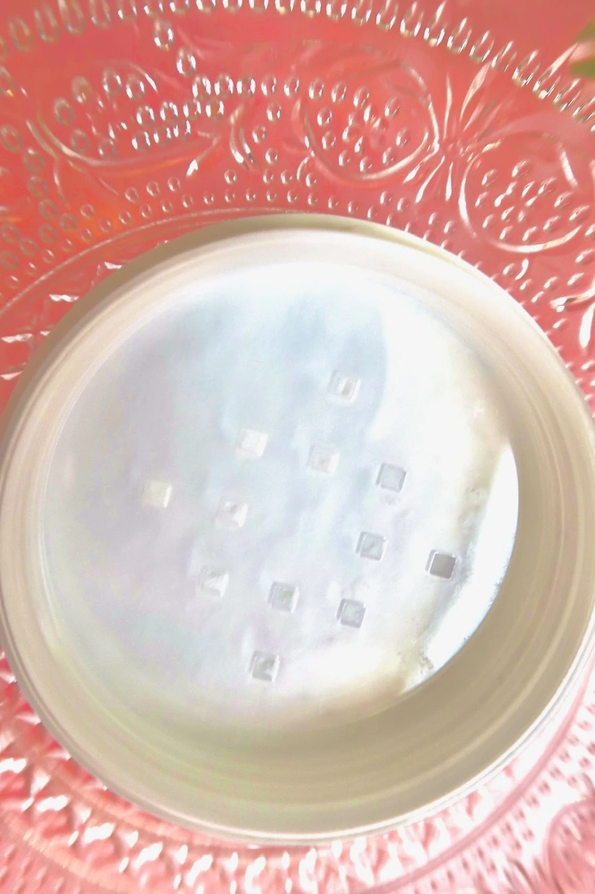 【1日テカリなし！メイクしたてのサラサラ肌がキープできるノーセバムパウダー】VT CICA ノーセバム マイルドパウダー_3_2