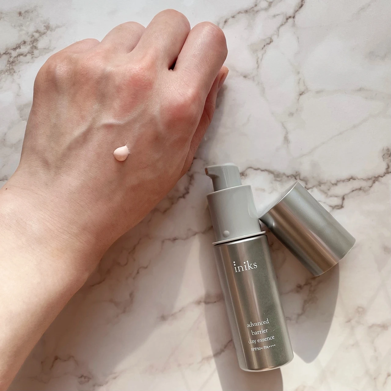 【花粉肌荒れ対策】日中の肌を守る！トーンアップ下地としても優秀な敏感肌用エイジングケア日焼け止め美容液【iniks】_2
