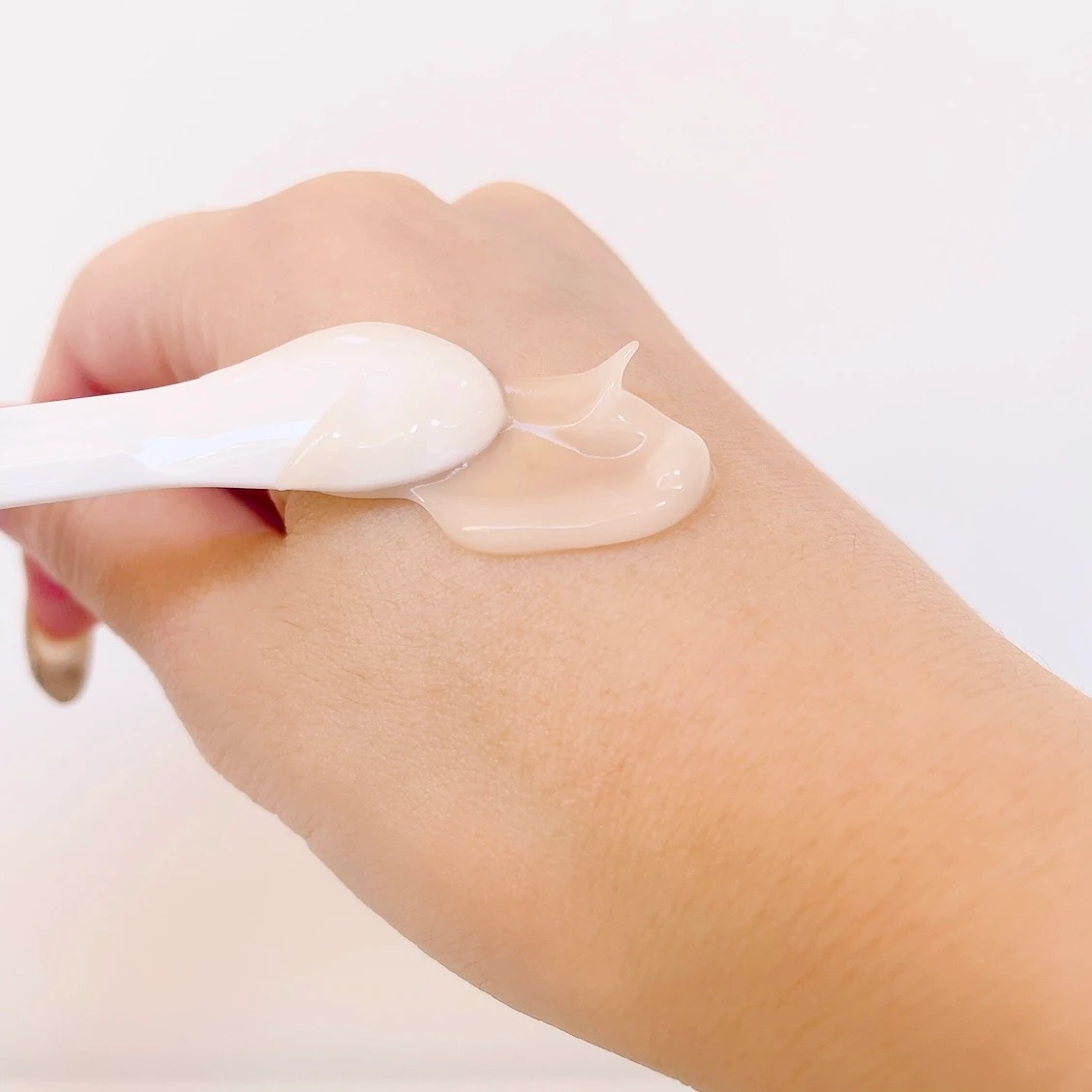 【時短ケア】厳選した成分を1ステップに凝縮したオールインワン
カナデル プレミアリフト_2_2