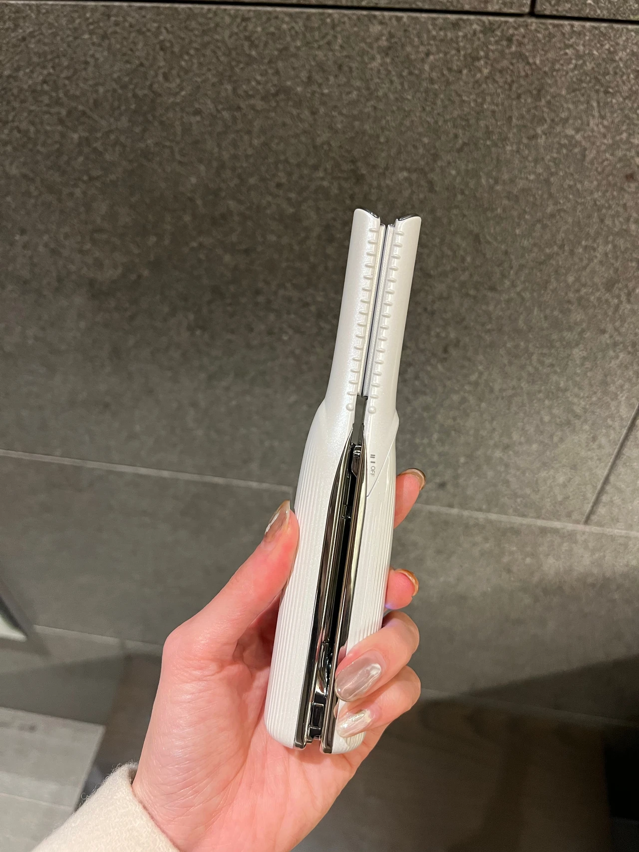 ReFaの新ヘアアイロン「リファビューテック フィンガーアイロン」が優秀すぎて...!_5