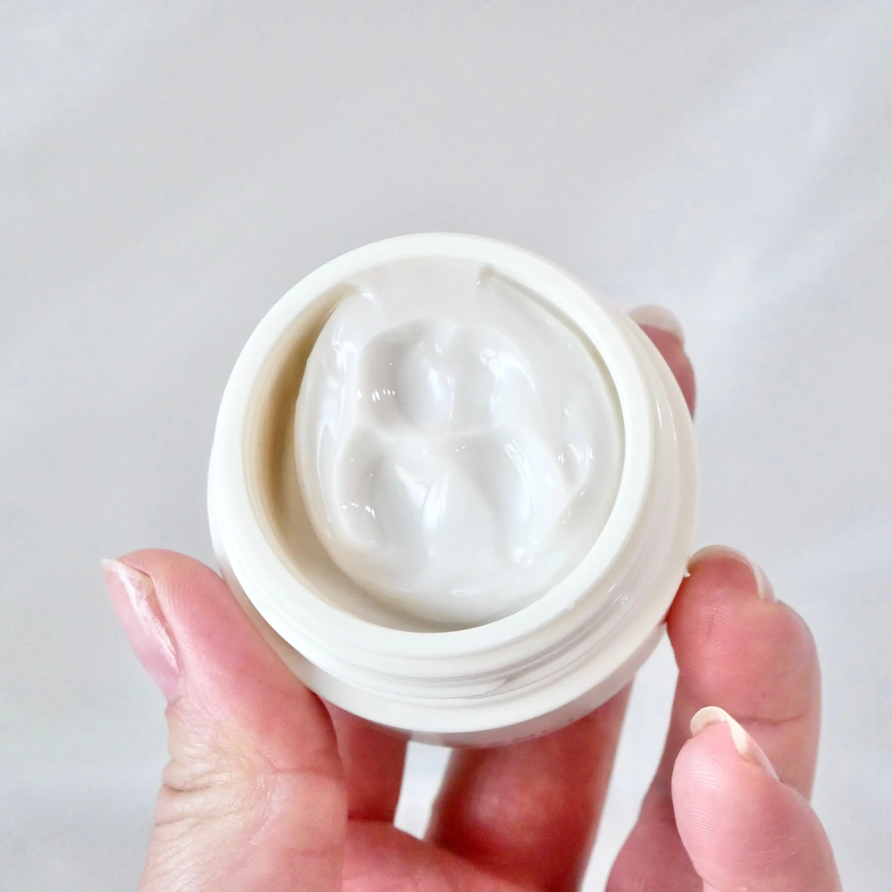 DECENCIA(ディセンシア)ディセンシア クリーム〈敏感肌用クリーム〉