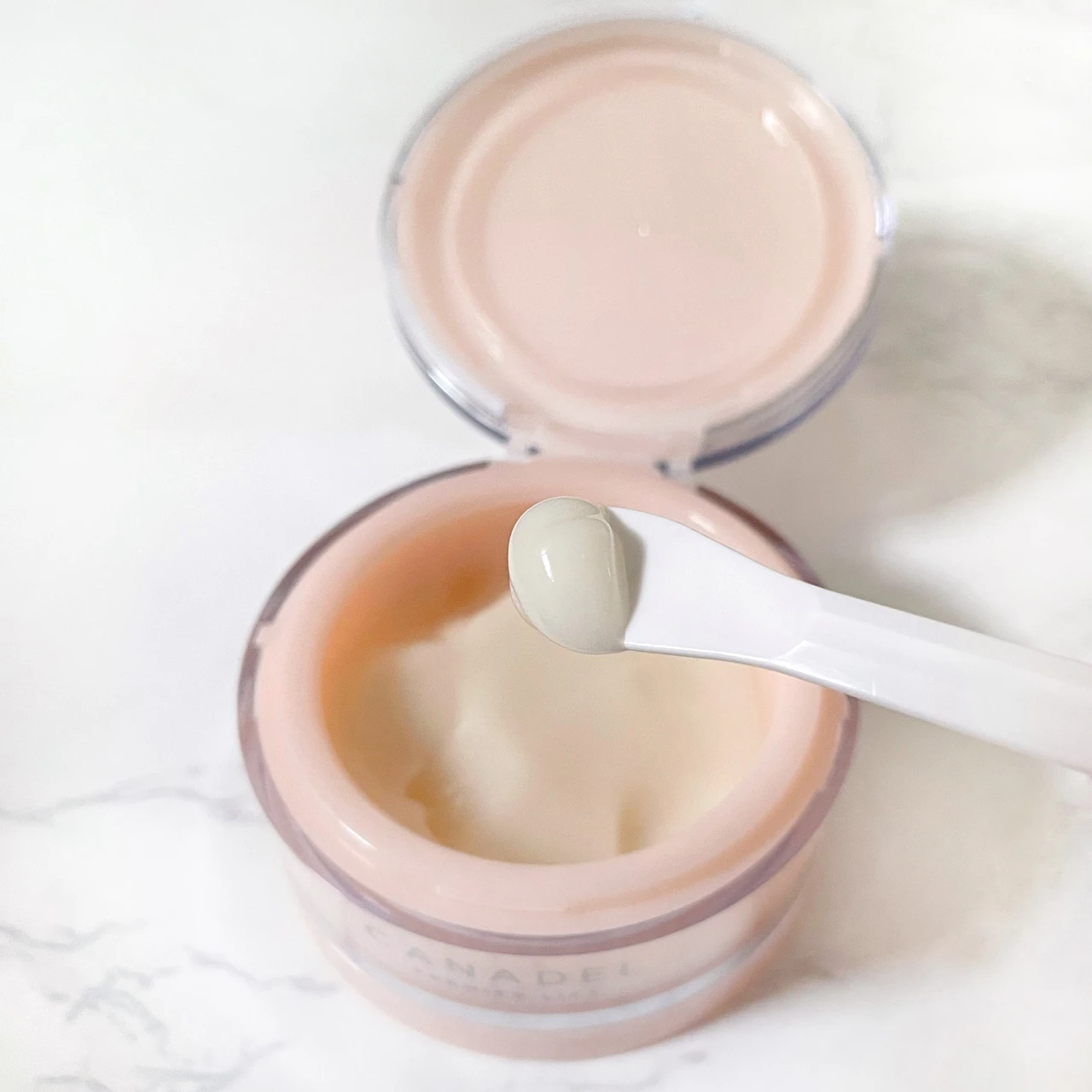 時短ケアなのに『シワ＆ハリ不足』にアプローチ！グレードアップした【カナデル プレミアリフト】で簡単スキンケア！_4