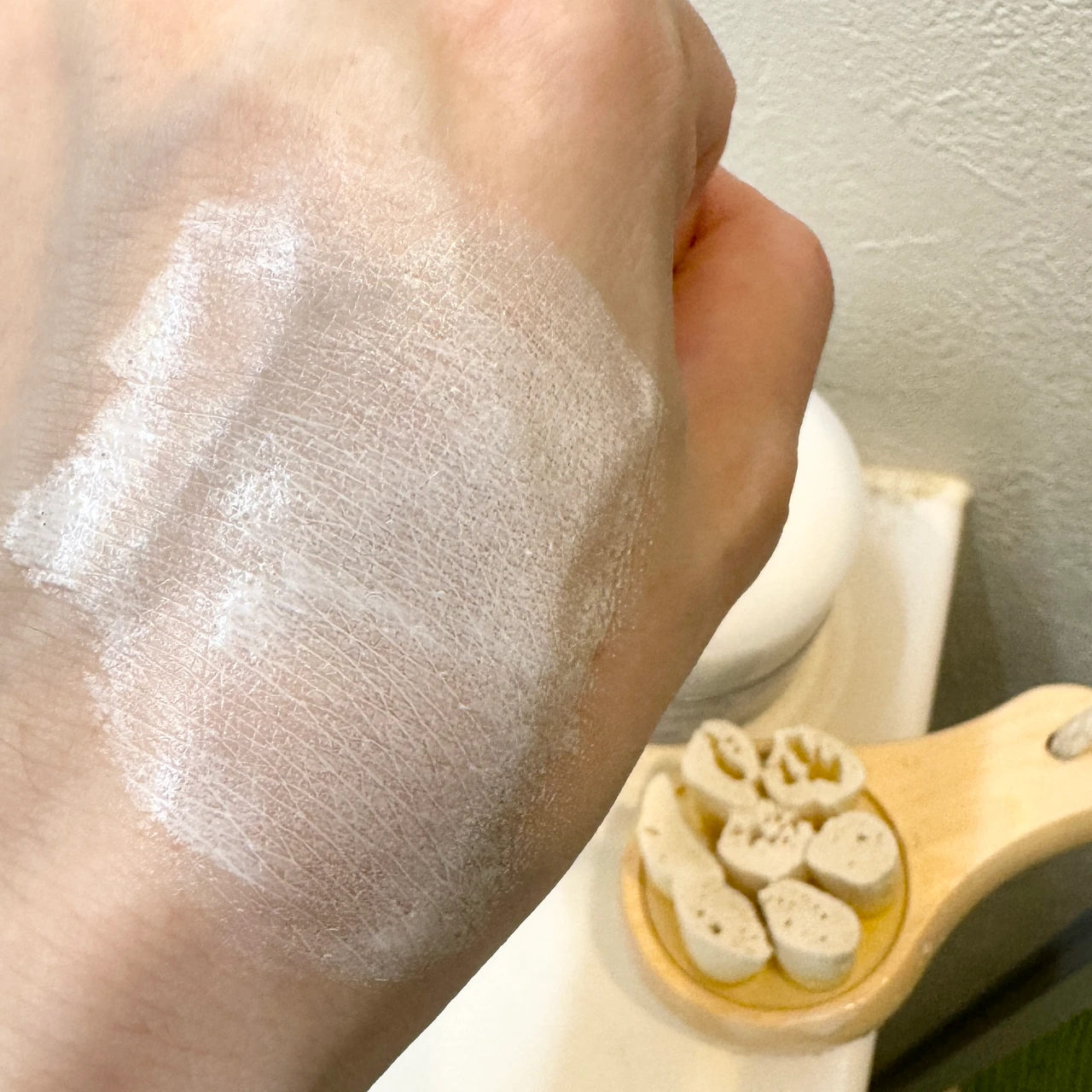 角質・角栓・ブライトニング、毛穴メラニンに働きかけるブラシ洗顔【SHIKARI】_3_1