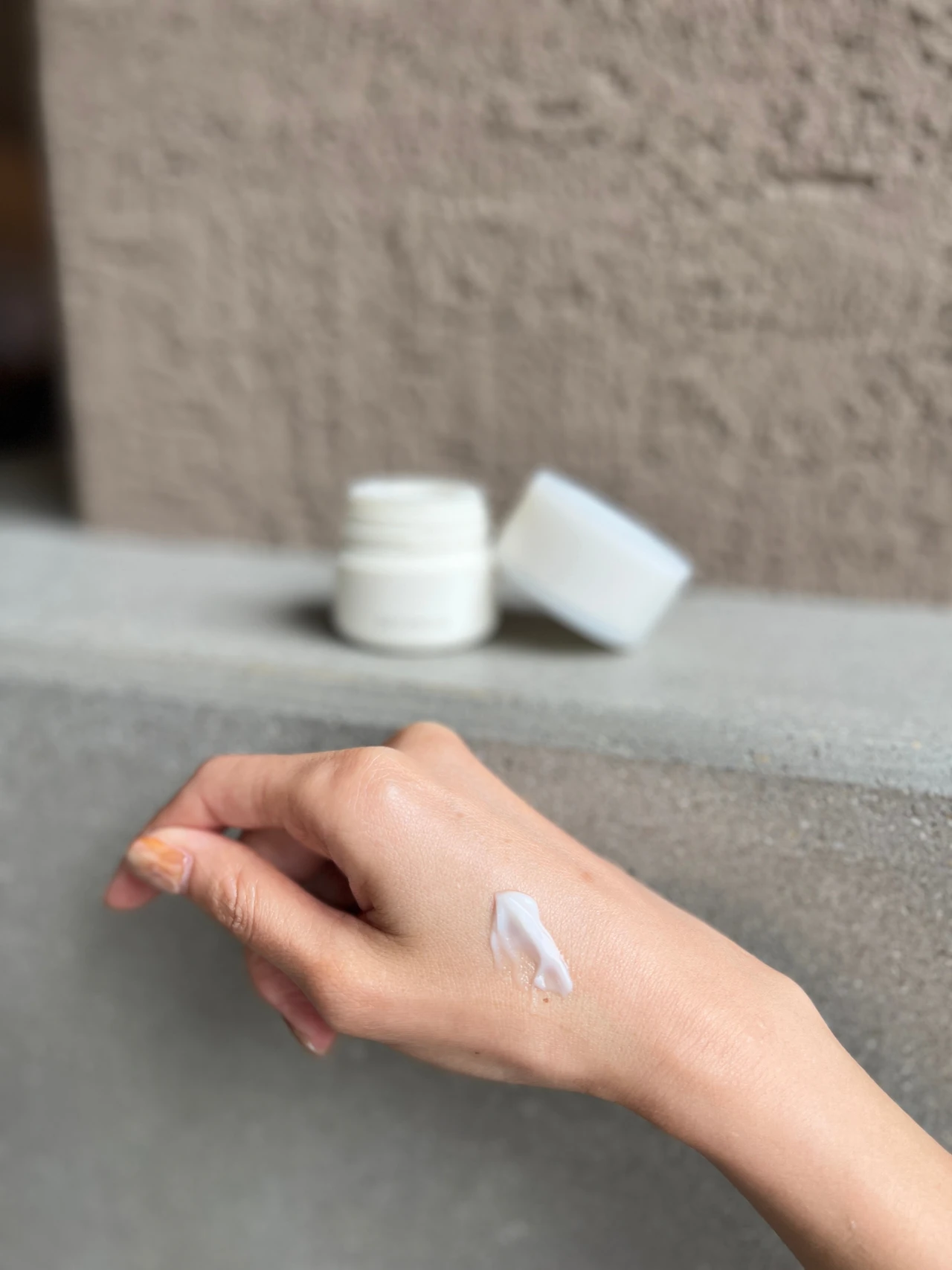 使ってみたら肌感激。10/4新発売の「ディセンシア クリーム」がアラサーの味方すぎる!_13