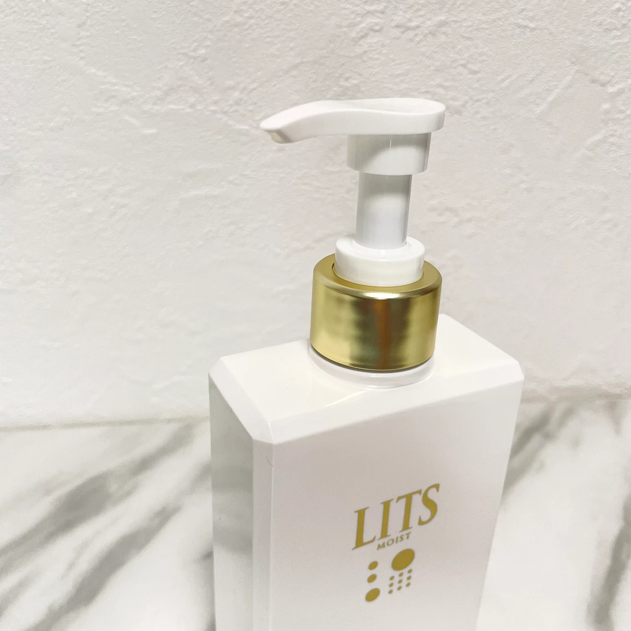 リッツモイスト 全身用ミルク美容液 ポンプタイプ