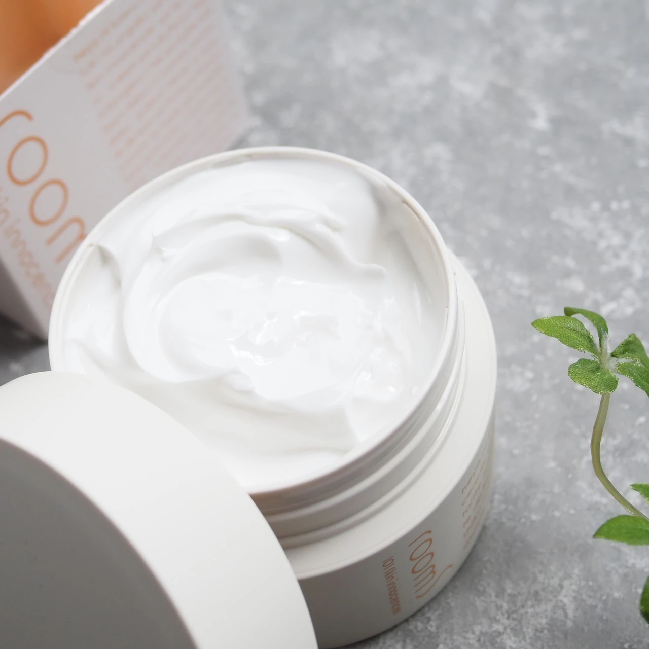 「ルームエス 101スキンイノセンサ」