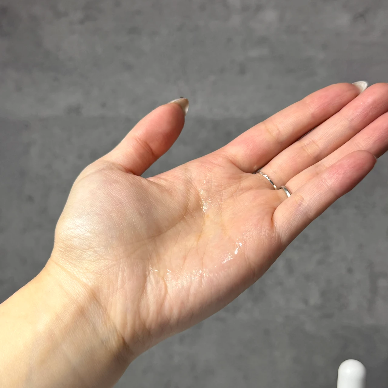 ケアナボーテ VC10濃美容液 スウォッチ 使用感