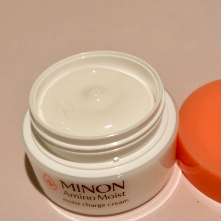 乾燥肌・敏感肌向けの保湿クリーム。朝夜使えて、しっとりと潤う！ミノン アミノモイスト モイストチャージ クリーム_2
