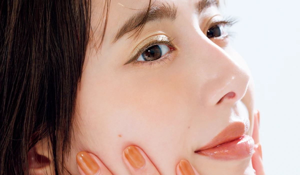 誰にでも似合うマスカラ&アイライナーのNewベーシックカラー！ ディーアップの最新ブラウンベージュで洒落見え印象_2