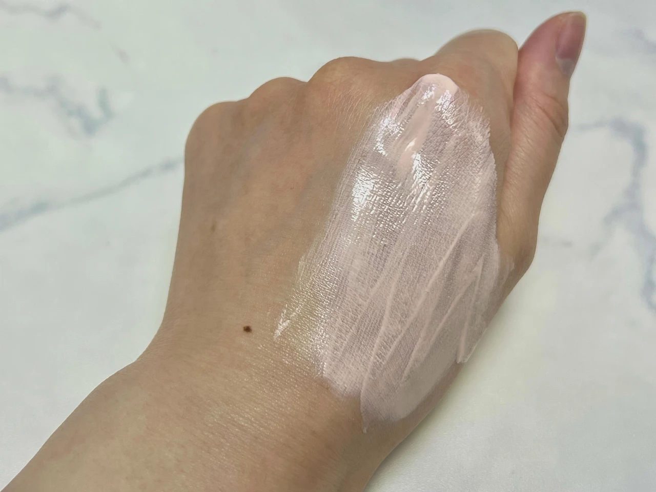 肌あれの要因から敏感肌を守る日やけ止め美容液【iniksアドバンスバリア デイエッセンス】_2_2