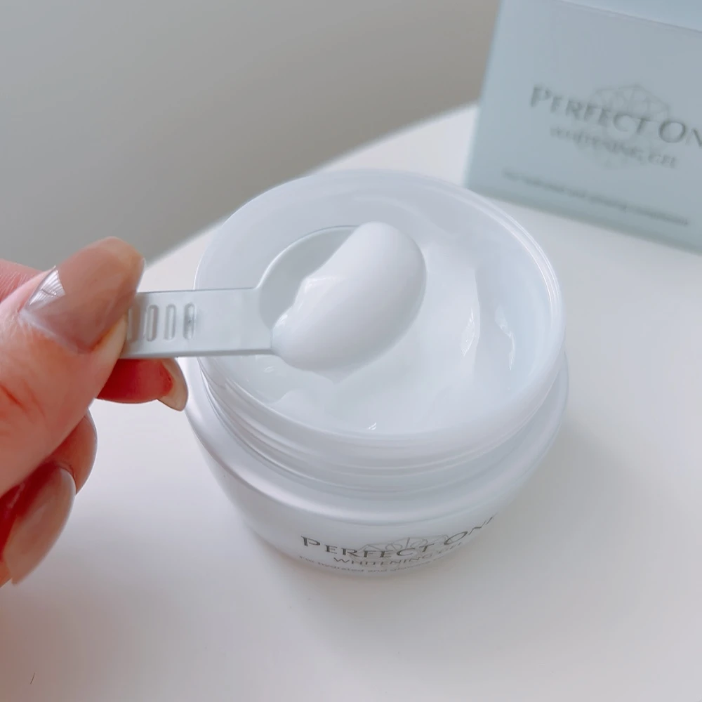 8年連続No.1シリーズから登場!日本初の美白ケア“薬用ホワイトニングジェル”をレビュー_1_2