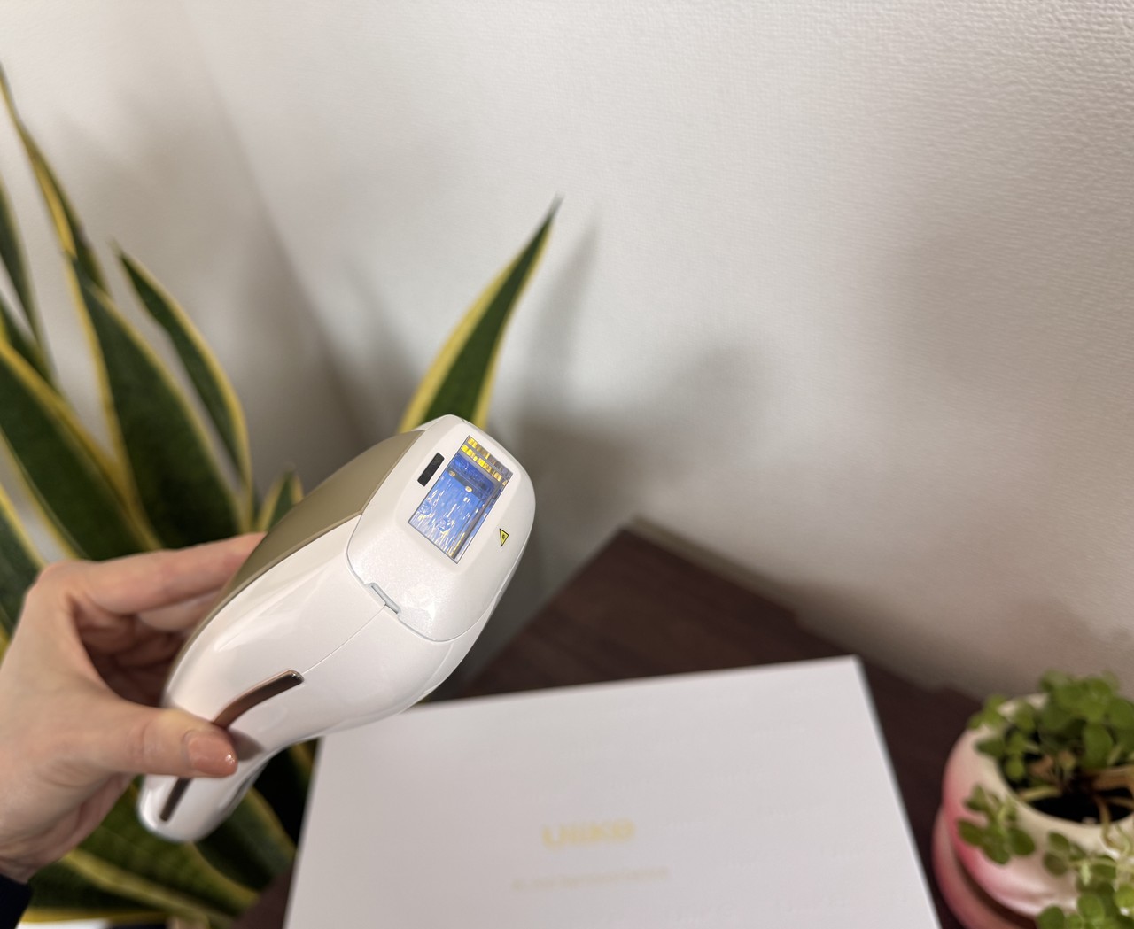 “自宅でここまで。”続けたくなる光美容器で、なめらか肌習慣を_5