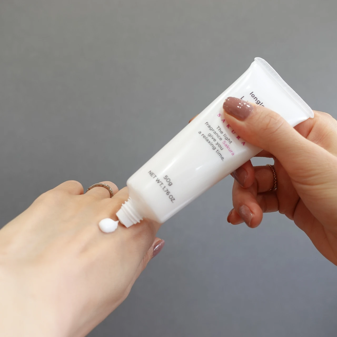 ロングルアージュ銀座　ハンドクリームSAKURA