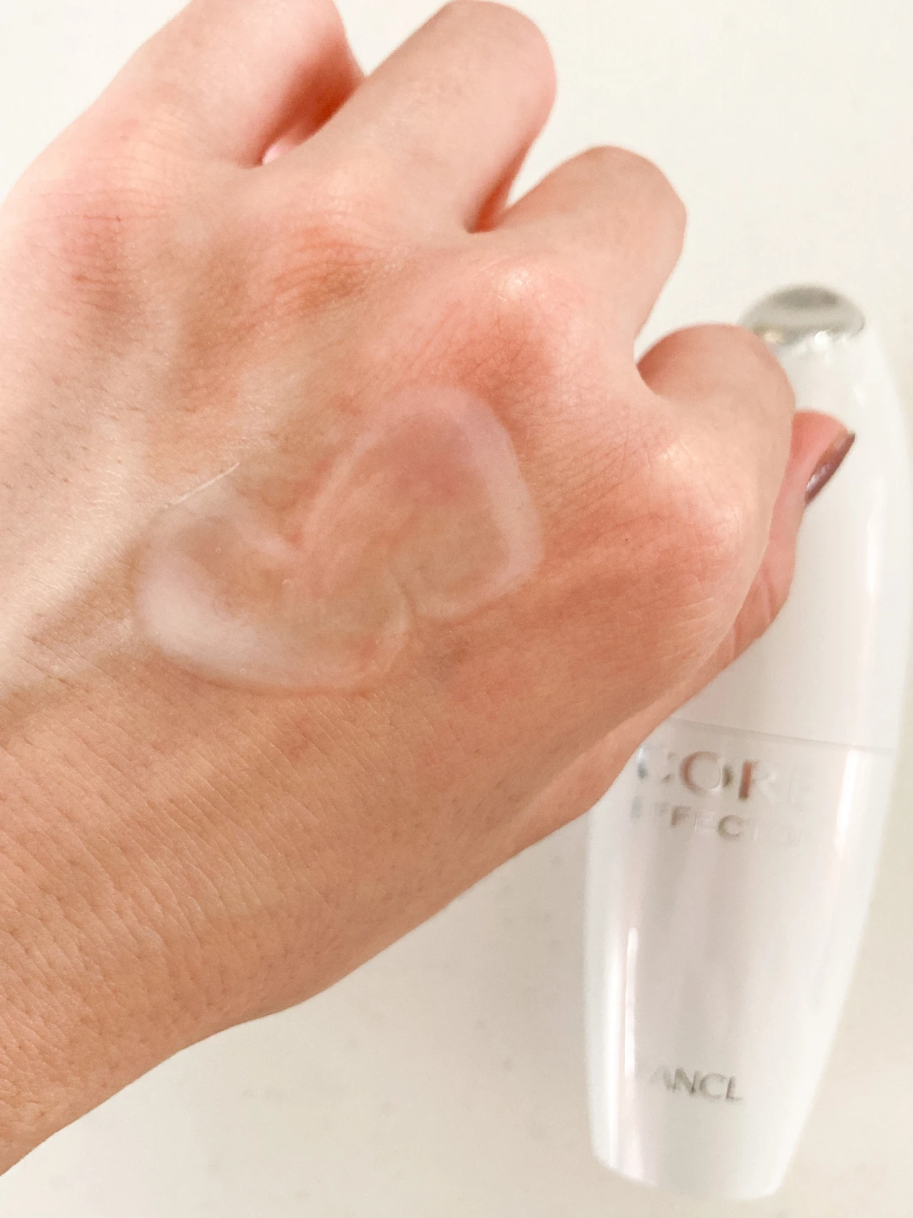 新習慣の先行型美容液！ブースターとの違いとは？ファンケル コアエフェクターで未体験のなめらかハリ肌へ。_2_2