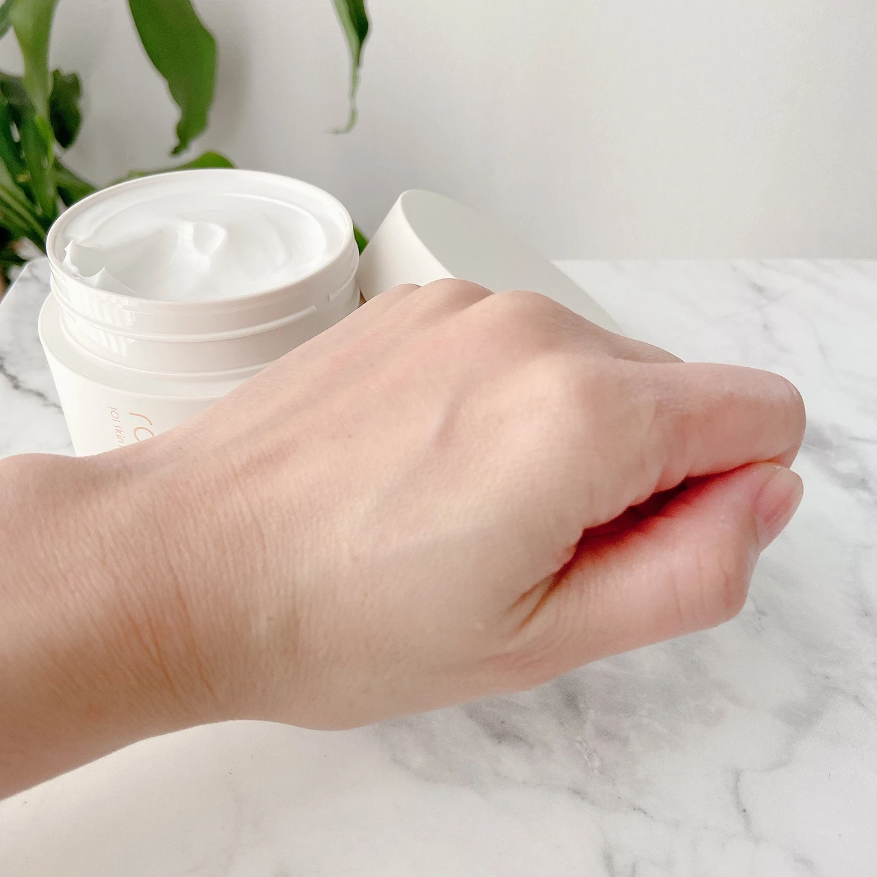 【７秒ハンドプレスで自分の肌と向き合う✋💆‍♀️】room S「101 スキンイノセンサ」🫧_2_4