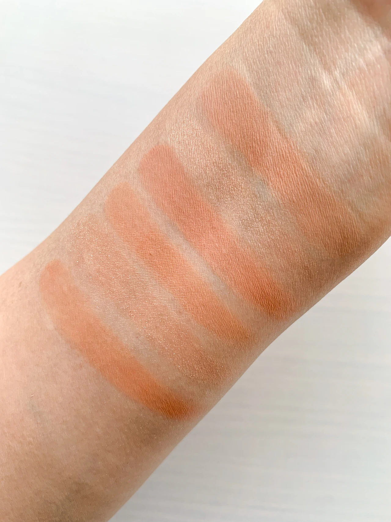 韓国アイシャドウの新定番！wakemakeの透け感マルチパレット_5_1