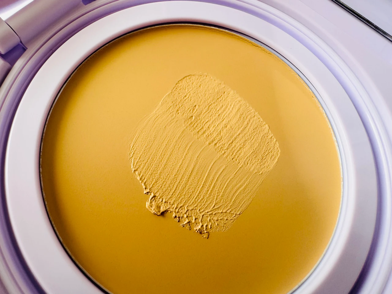 メイベリンのSPステイ クリームパクト ファンデーション