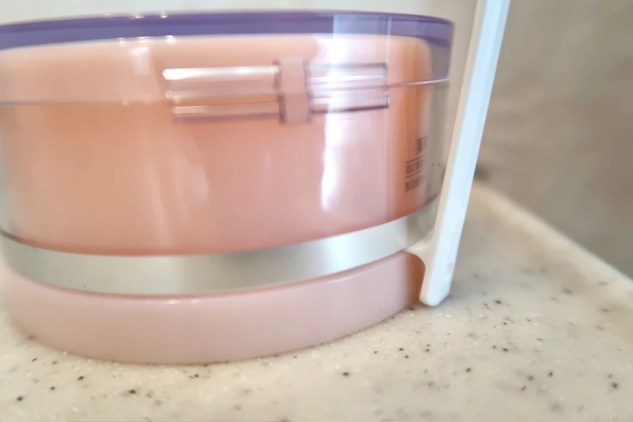 【ナイアシンアミドが配合されてシワにもアプローチ！大人気のオールインワン美容液がリニューアル】カナデル プレミアリフト_5_1