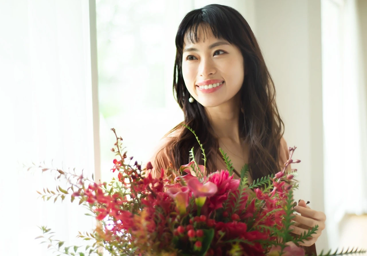 岡本静香さん「美容を通じて自分をもっと好きになれる」心まで引き上げる30代からのスキンケア
_2