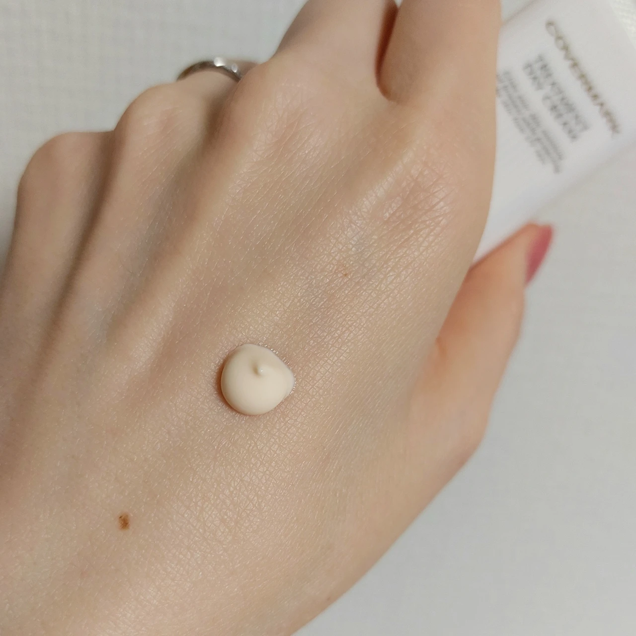 MAQUIAブライトニング・UVグランプリ2023 スキンケアUV部門2位!カバーマーク デイ トリートメント クリームは乾燥でお悩みの方におすすめ_2_1