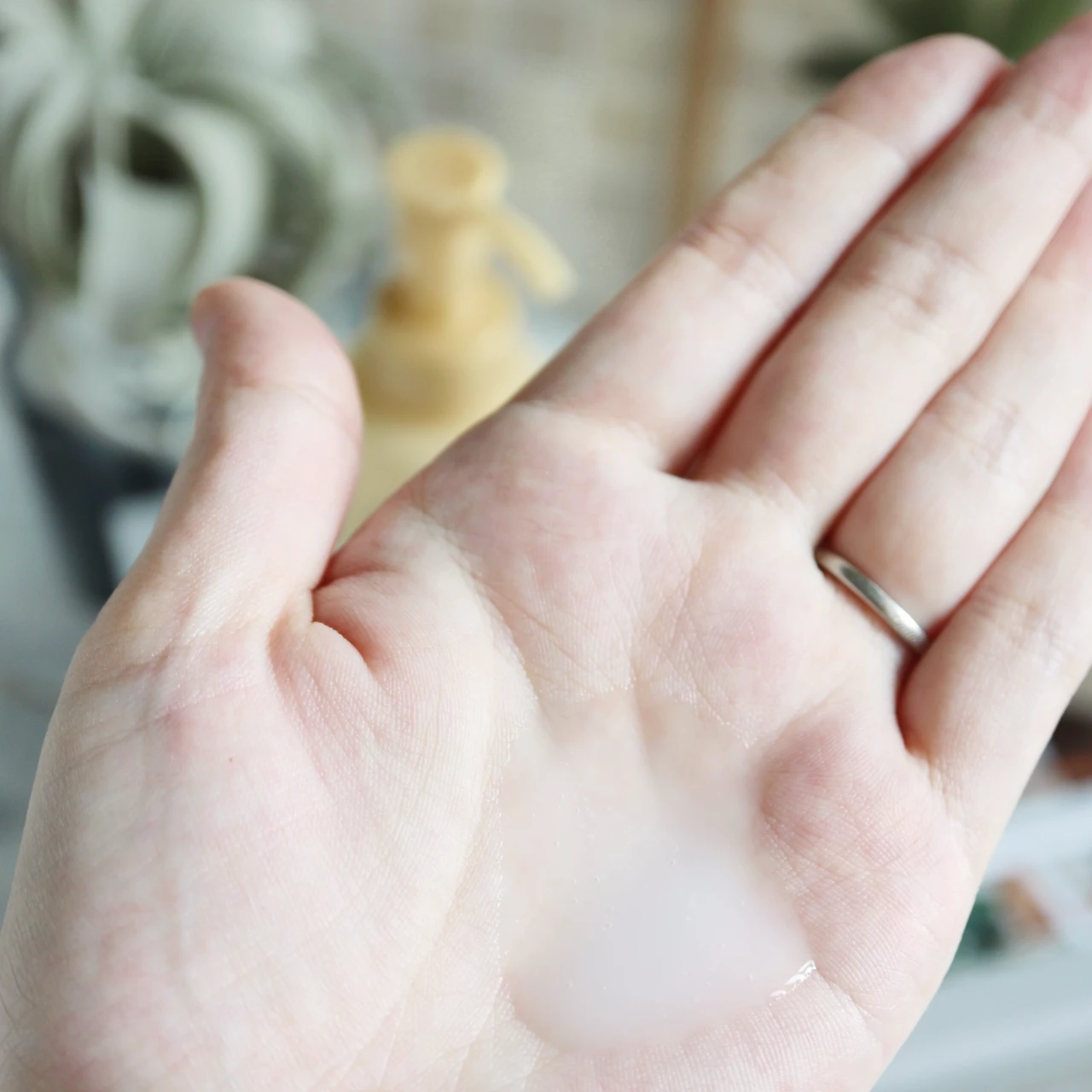 オバジX フレームリフトミルククレンジング スウォッチ