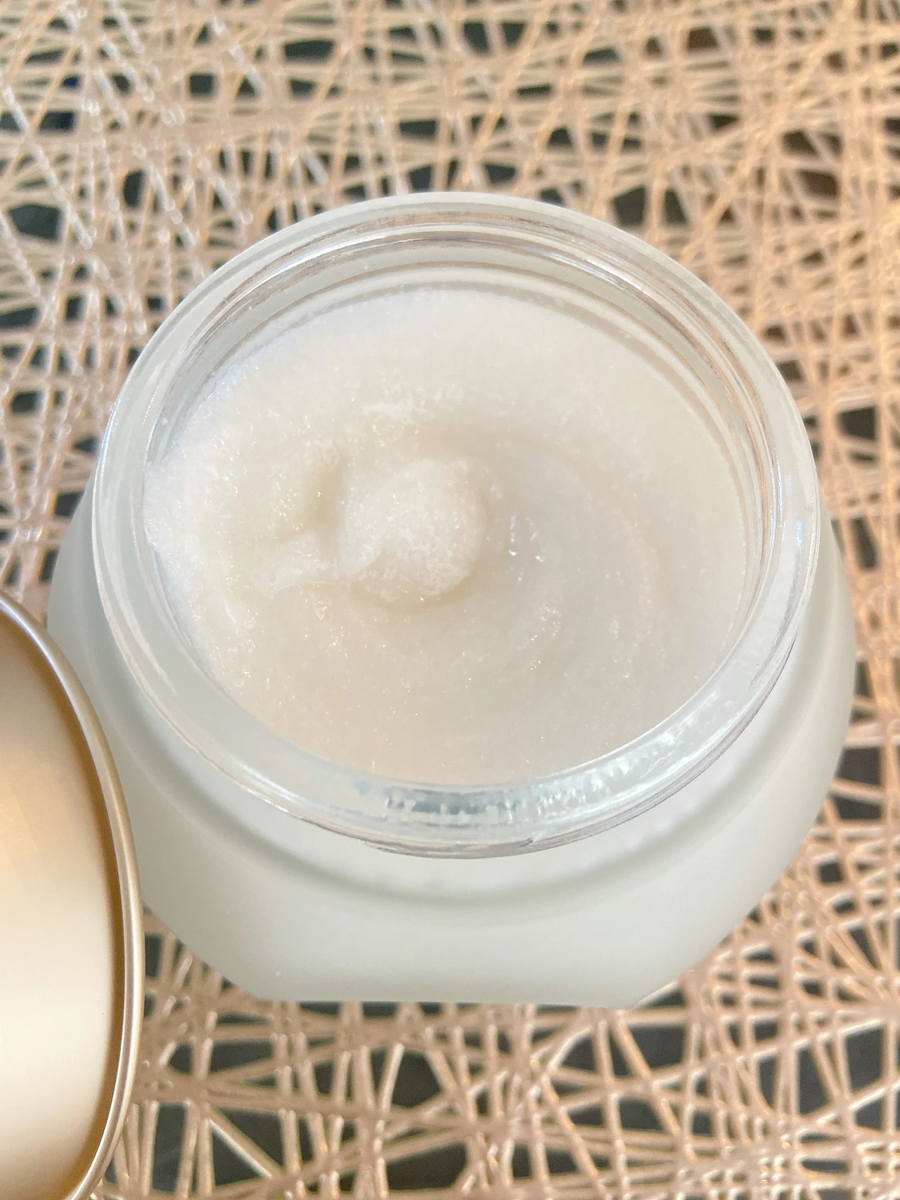 【美髪を目指すなら頭皮ケアから💆‍♀️✨】SABONの名品「ヘッドスクラブ リフレッシング🌿」🫧_3_1