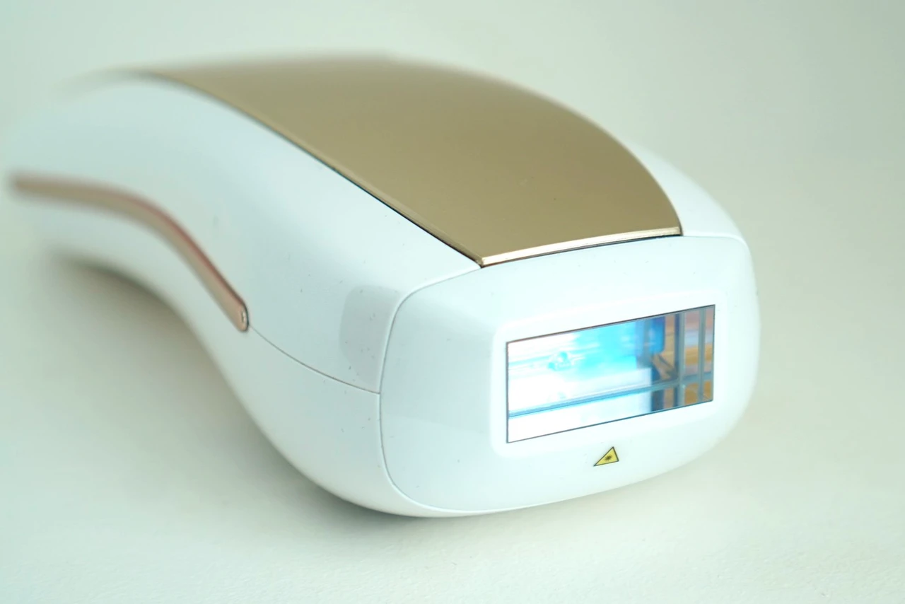 夏までにムダ毛ケア！家庭で手軽にできるのにハイパワーな脱毛器_2