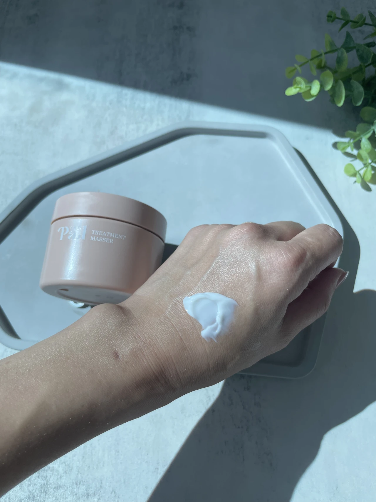 素のままの自分を愛せるスキンケア。
「C’BON Pal」シーボンパル トリートメントマセ毛穴の目立ちにくいクリアな素肌へ…❤️_5