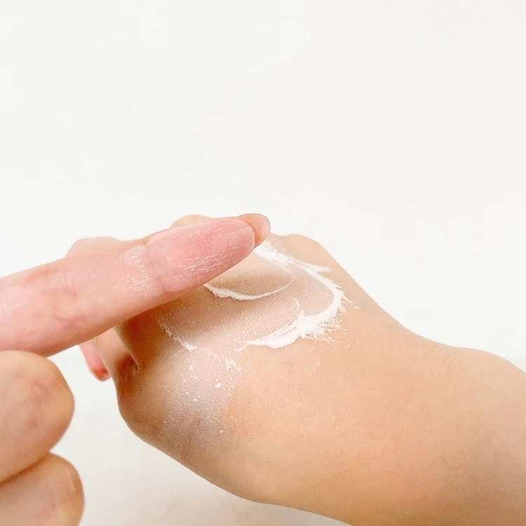 【韓国コスメ】VT CICA ノーセバム マイルドパウダー　オイリー肌＆敏感肌＆メンズ肌などすべての肌タイプ使用OK！髪やボディにも使える万能パウダーに注目！_3_2