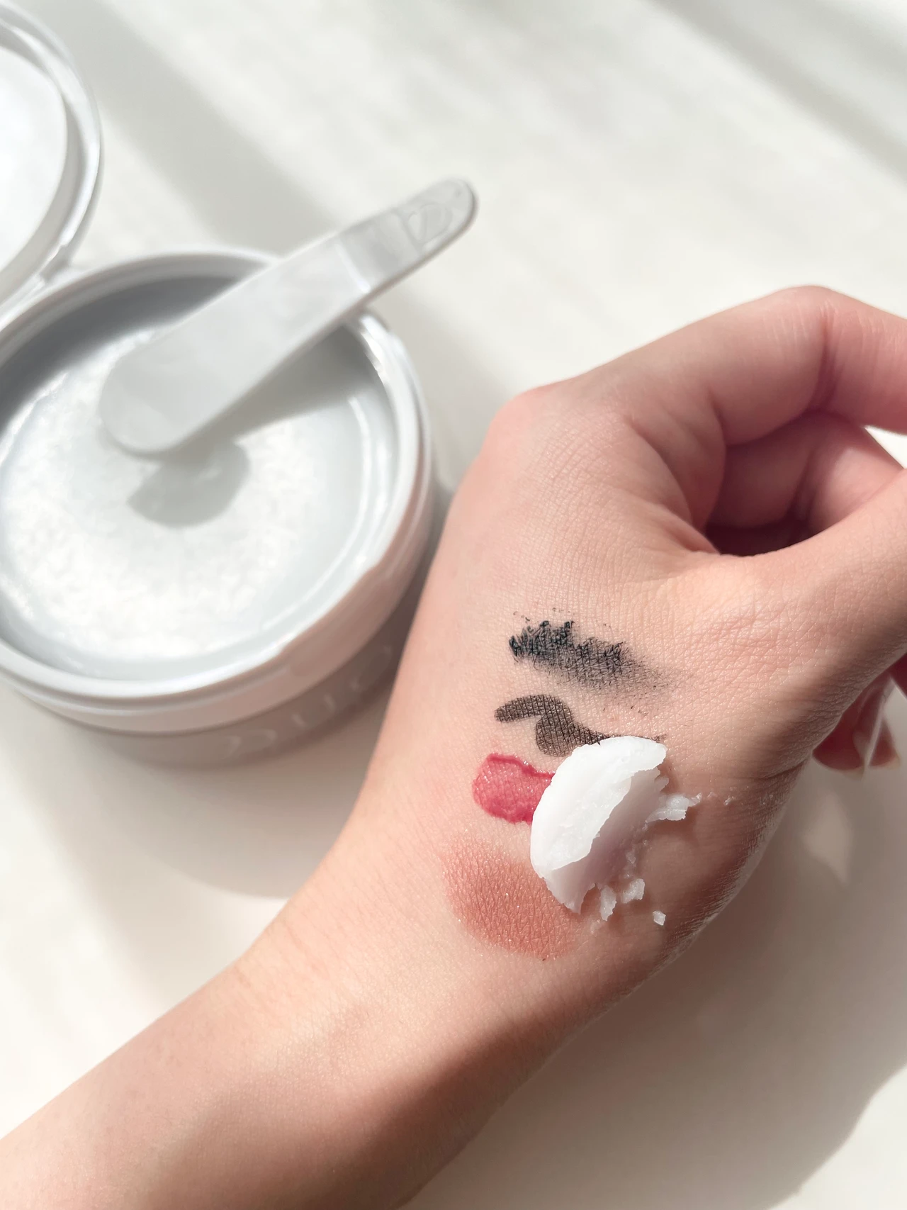 ”落とすケア”はスキンケアをどれだけ届けられる肌になるかという意味で重要なケア！【DUO(デュオ)】なら負担少なくメイクoffしつつ肌の土台まで整えてくれるよ♪_2_3