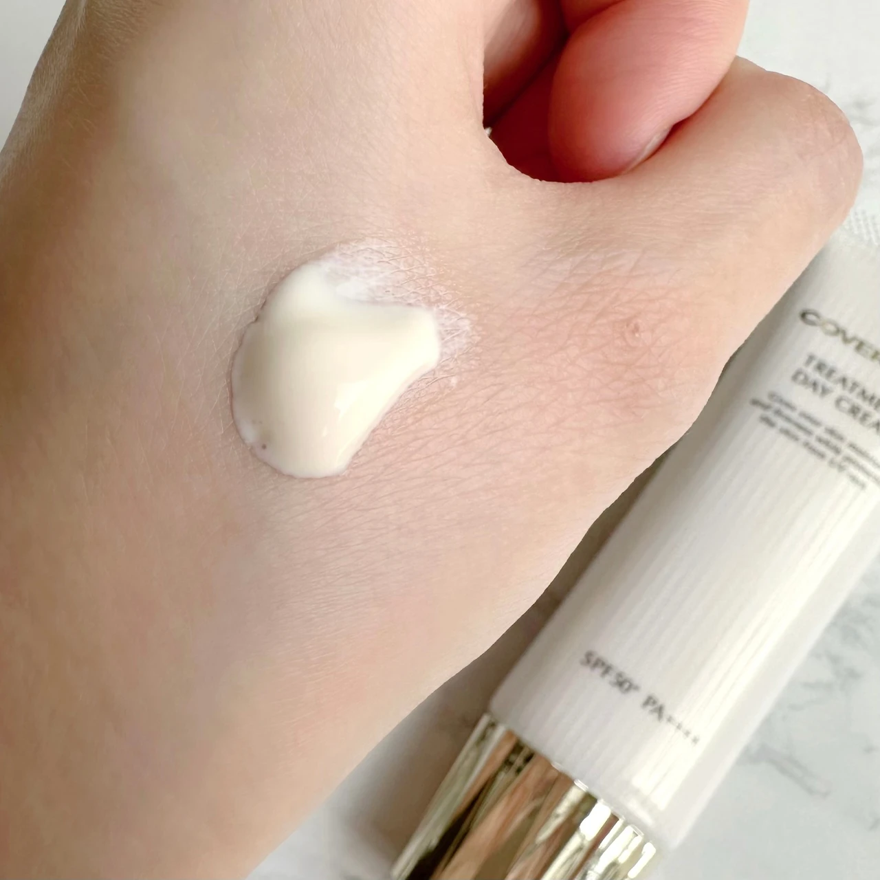 手 化粧品 コスメ 日焼け止め