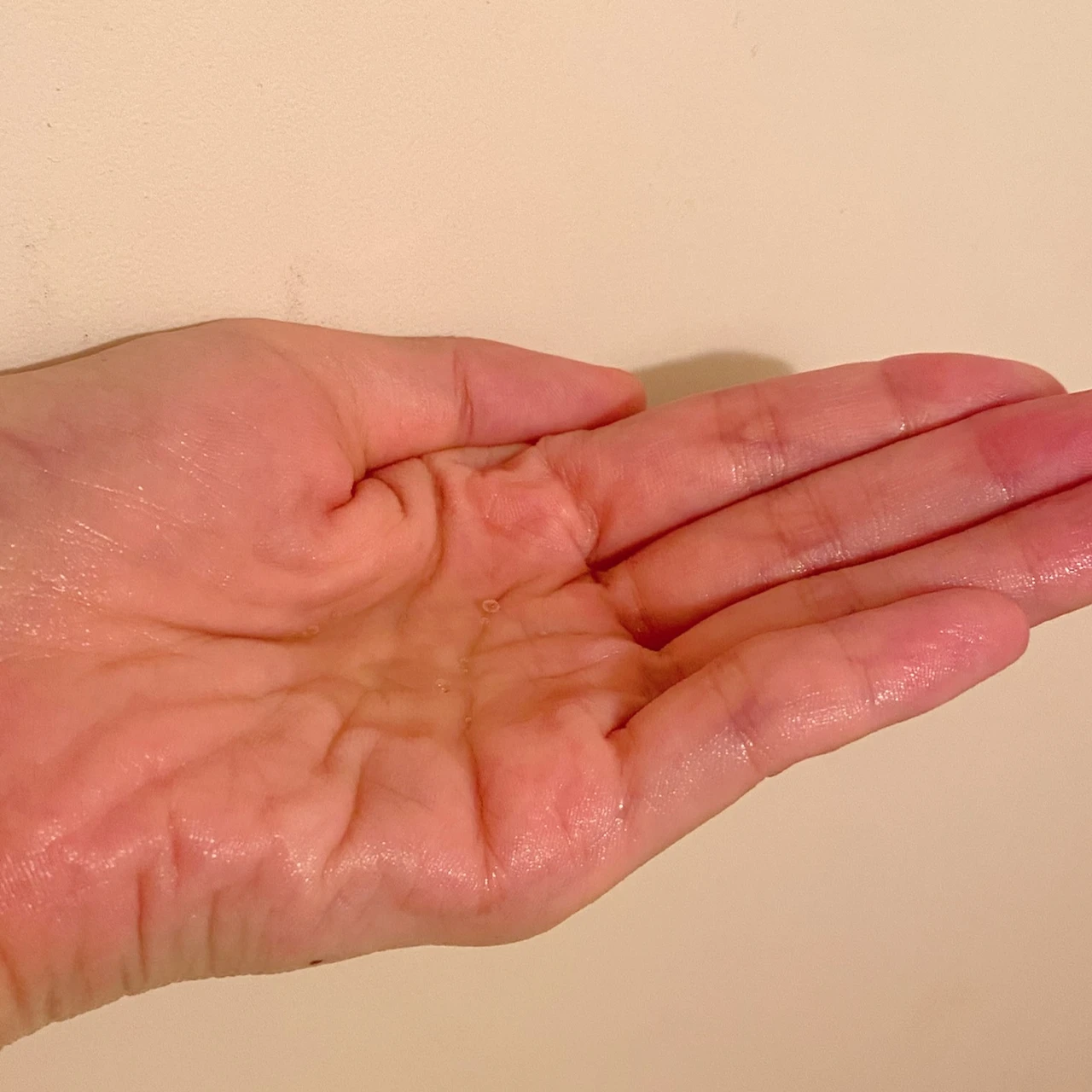 髪内部へ浸透？！キューティクルの開いたダメージヘアに！_2