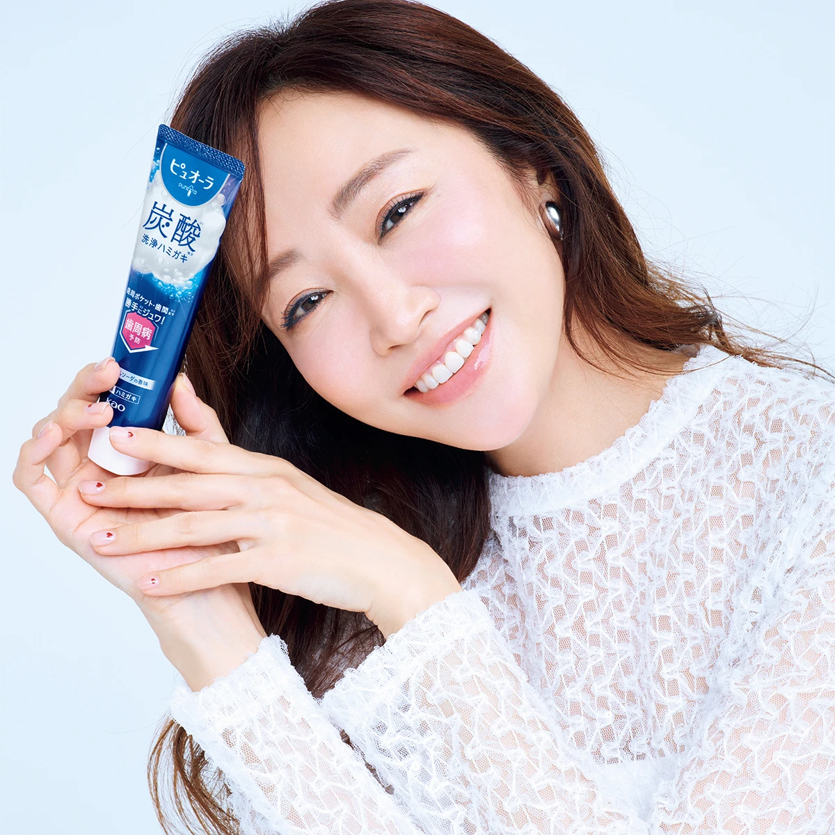 神崎恵　ピュオーラ炭酸ハミガキ　歯磨き粉