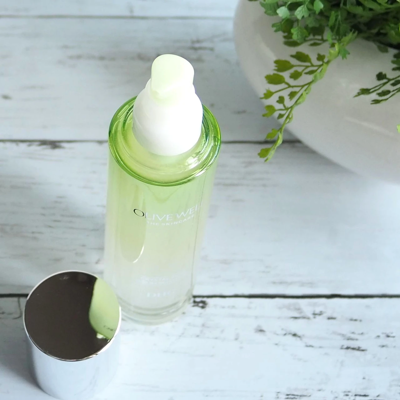 「DHC クリスタルスキン 美容液 ローション」のボトル